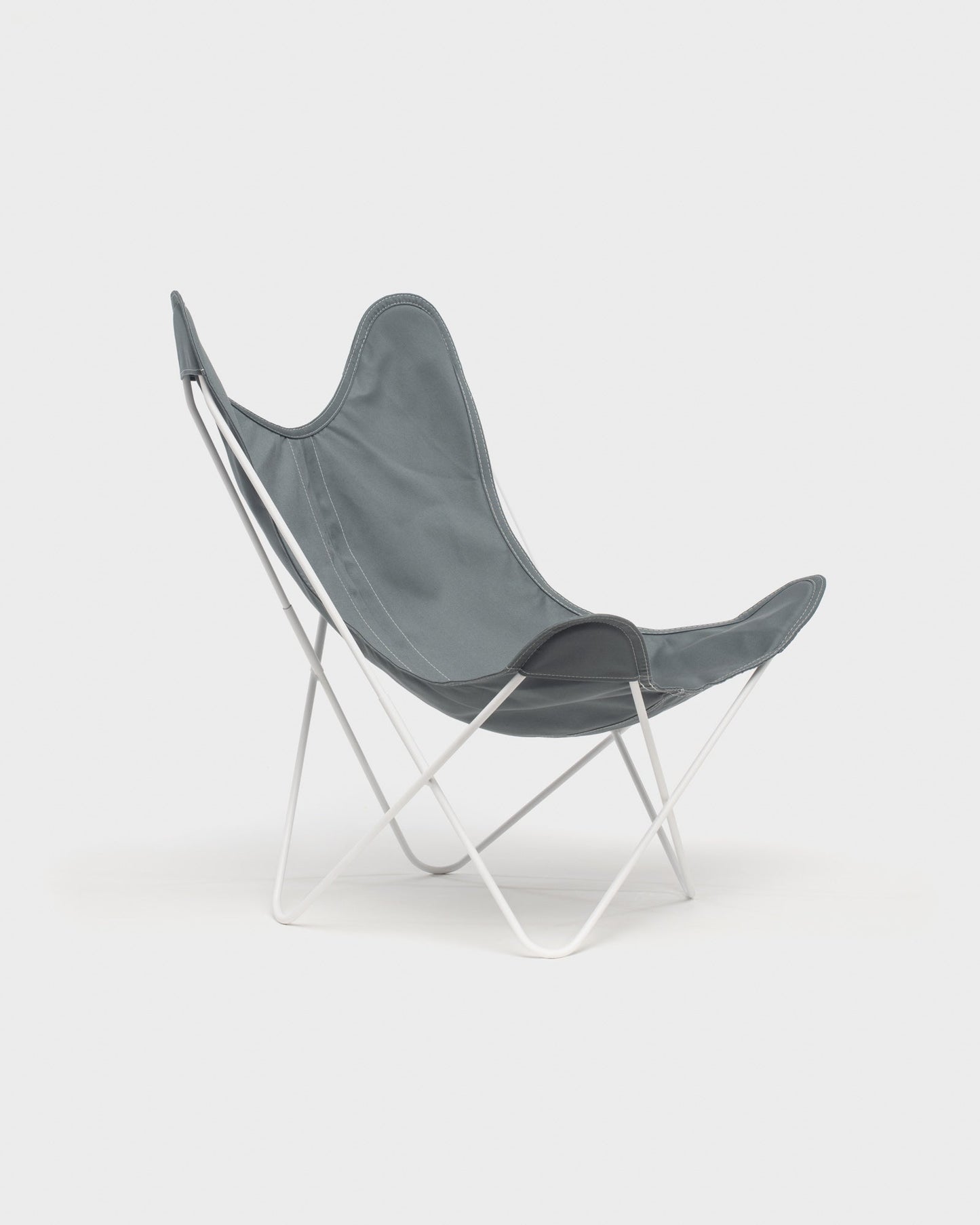 Fauteuil papillon avec une housse en coton 100% de couleur plomb