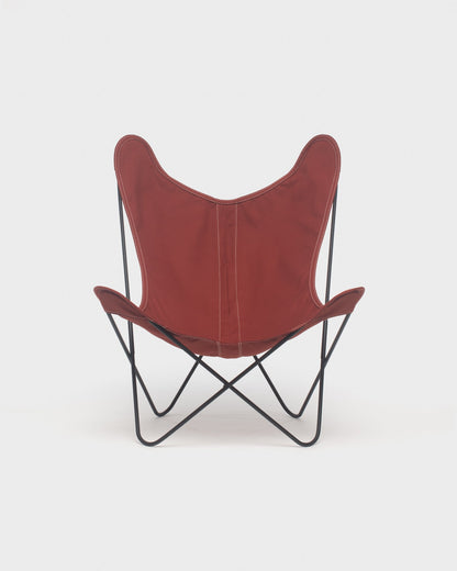 Fauteuil papillon avec une housse en coton 100% de couleur taupe et structure noire
