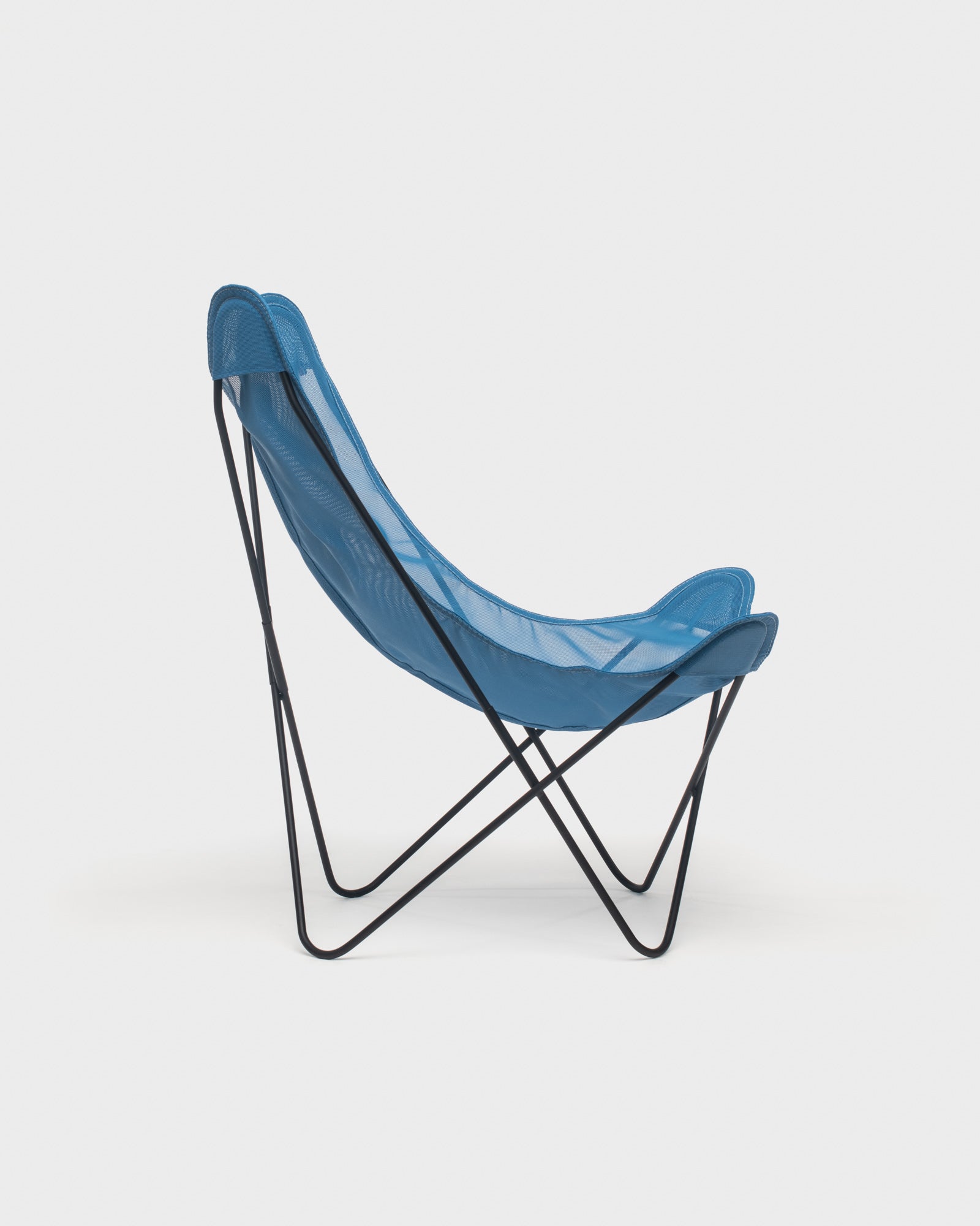 Fauteuil Butterfly batyline Bleu Jean Structure Noire - Vue de profil