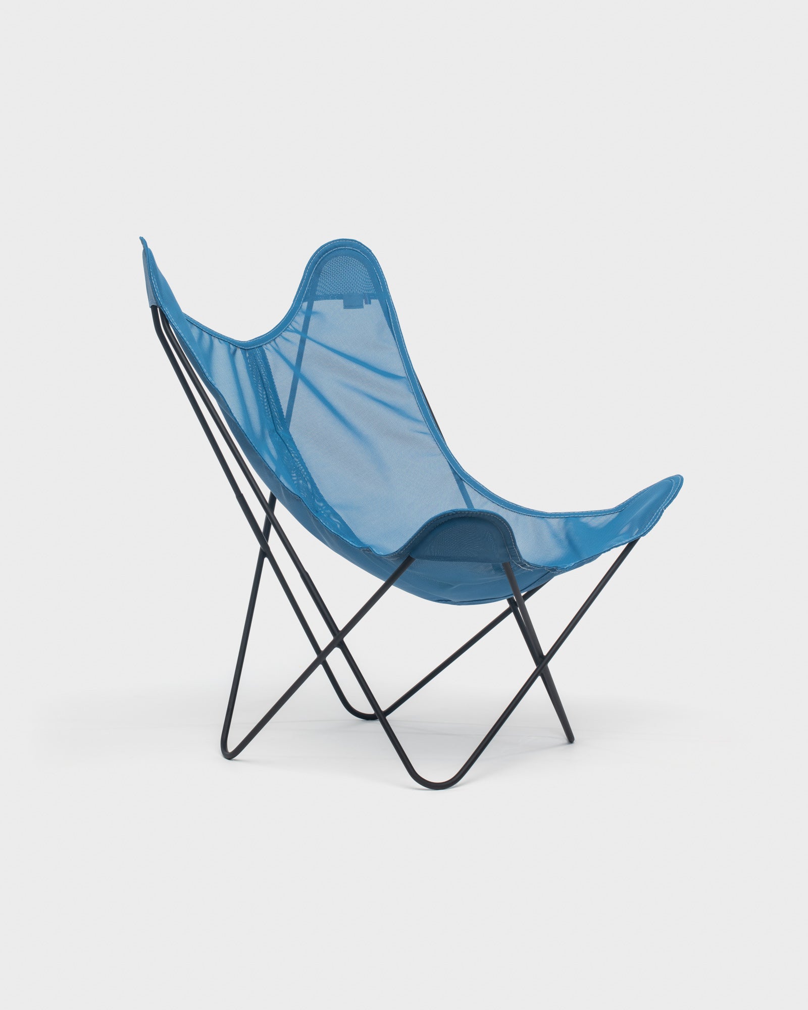 Fauteuil Butterfly batyline Bleu Jean Structure Noire - Vue 3/4