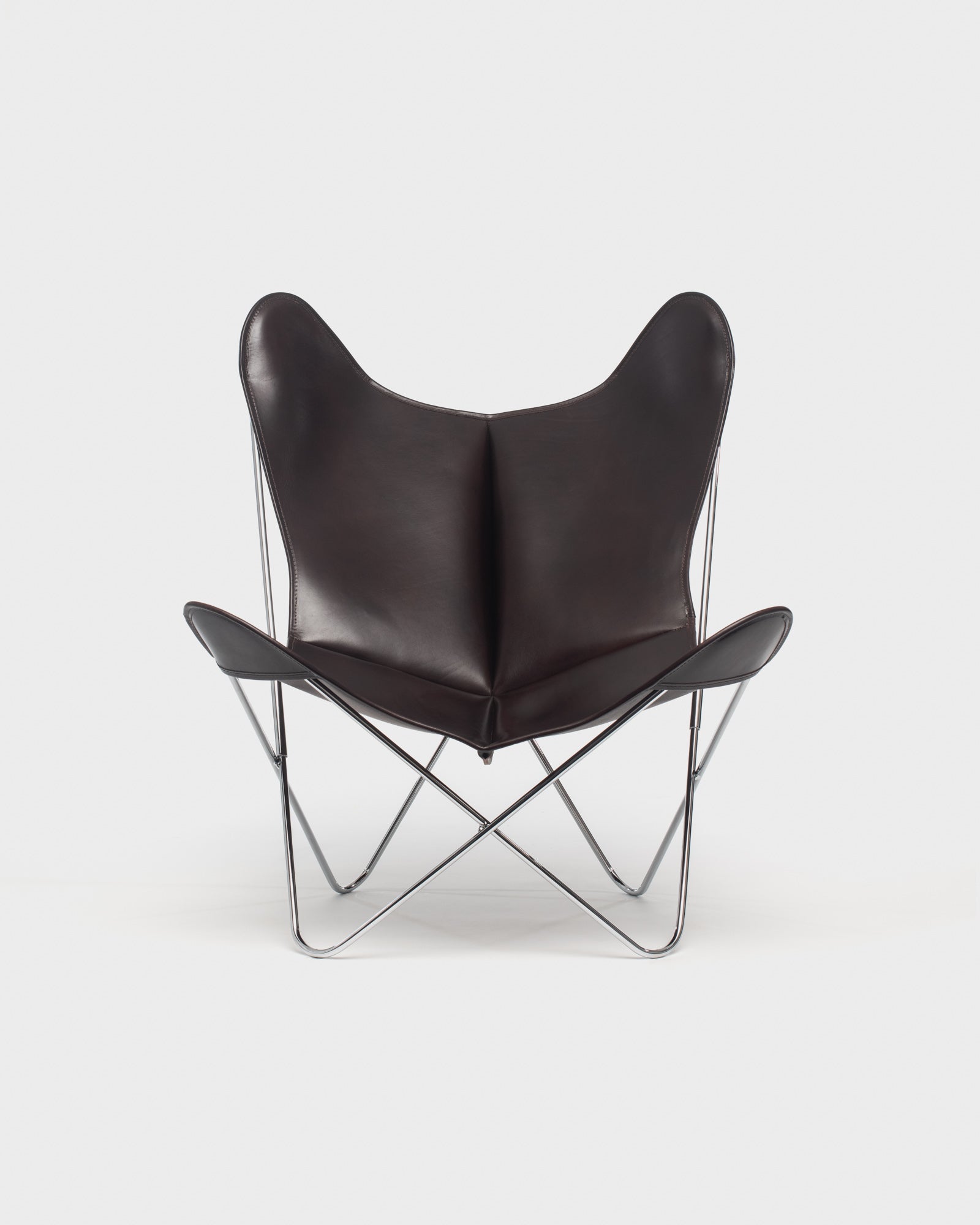 Fauteuil Papillon Cuir Marron foncé - Structure inox - Vue de face