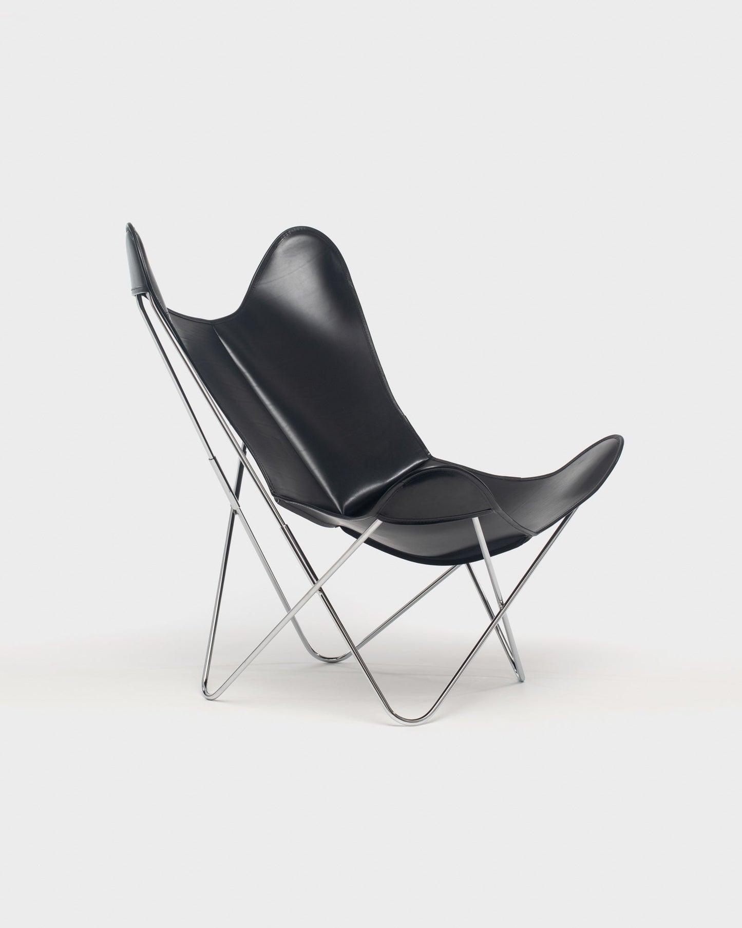 Fauteuil Papillon Cuir noir - Structure inox - Vue 3/4