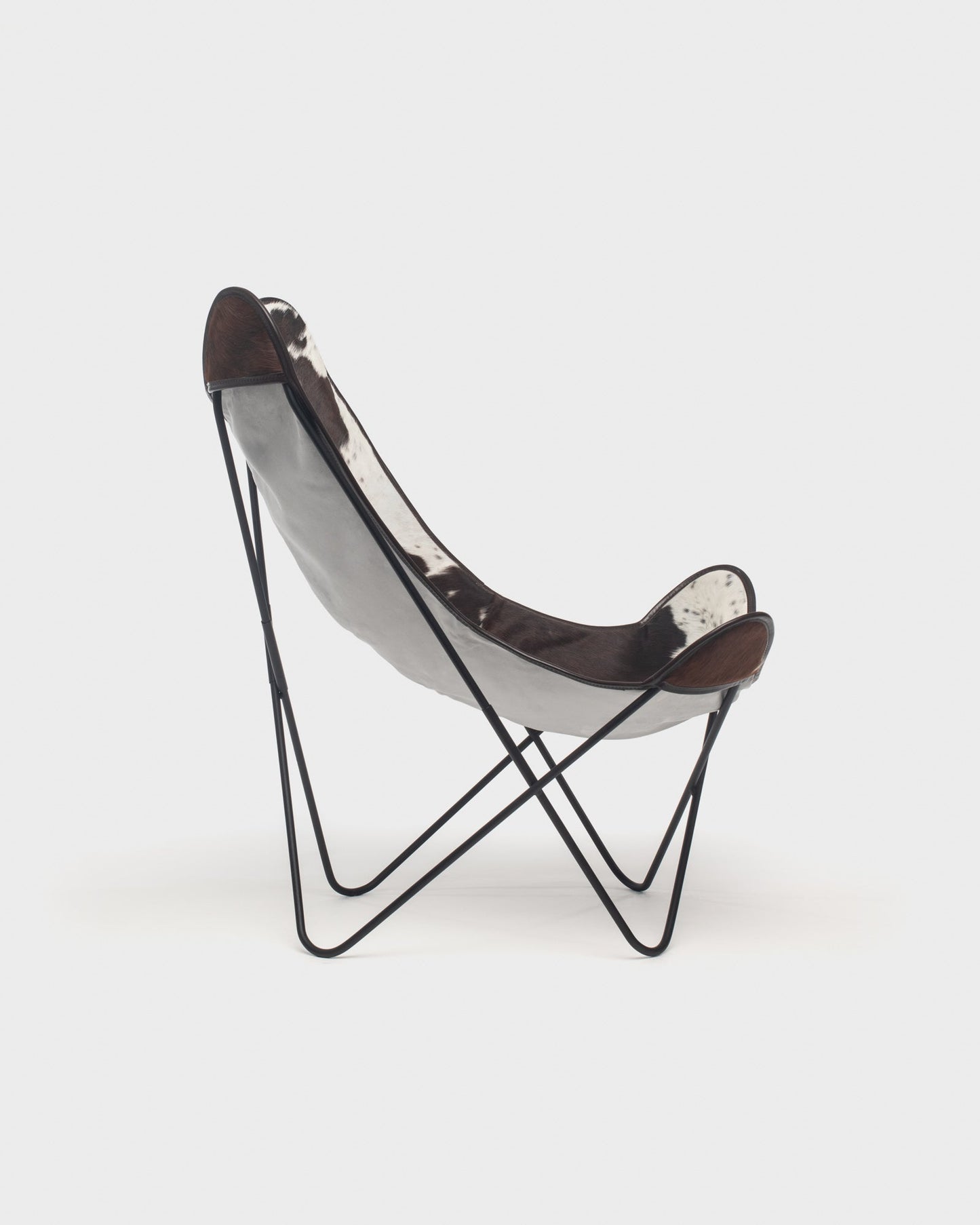 Fauteuil Papillon - Cuir Vache Marron - Structure Noire - Vue de profil